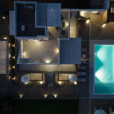 Isterni Paros Villa