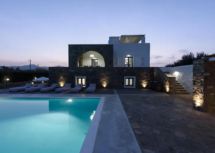 Isterni Paros Villa *