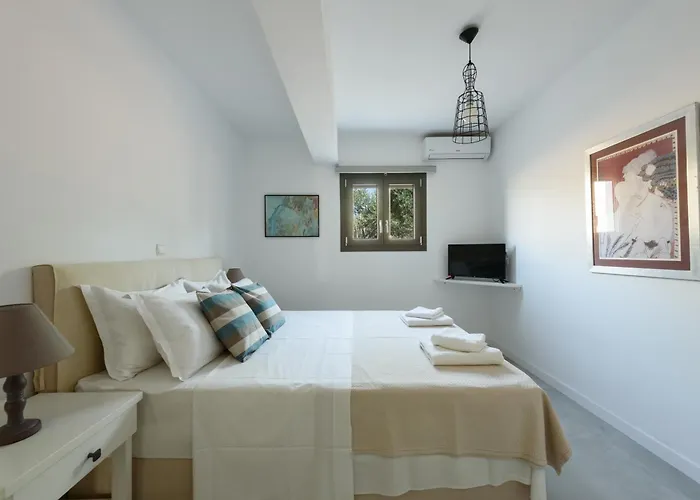 Villa Isterni Paros *