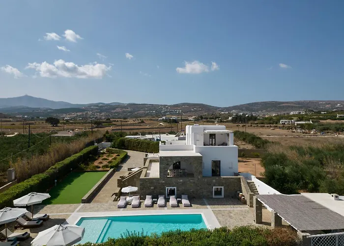 Isterni Paros * Isterni (Paros)